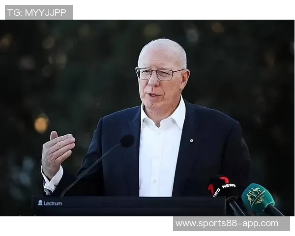 查尔斯李宣布克尼佩尔脚踝扭伤确诊状态每日观察中