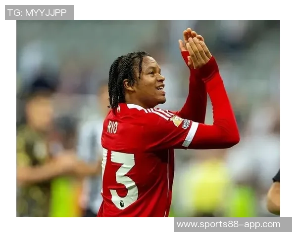 曼联不愿一月出售梅努不勒斯积极推动转会事宜